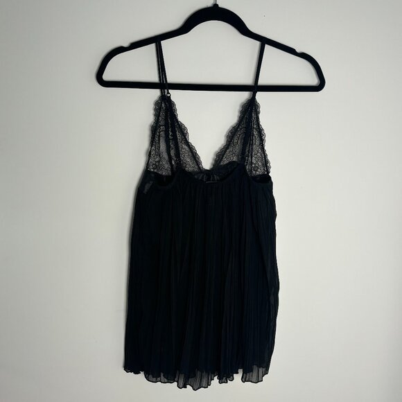 Victoria's Secret Pleated Babydoll - Picture 3 of 4